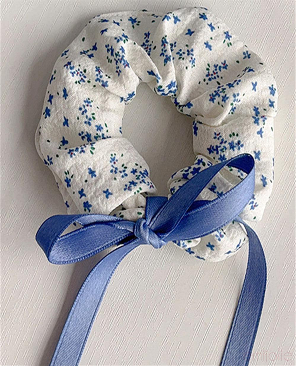 Scrunchie mit Schleifen