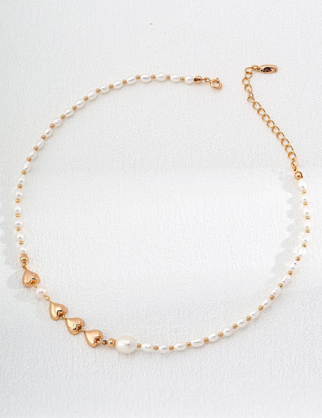 Mademoiselle - Heart necklace made of natural pearls