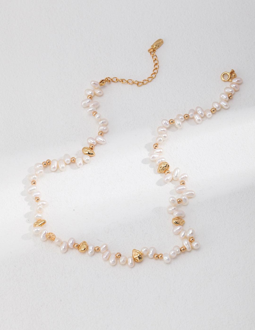 Emilia pearl necklace & pearl bracelet