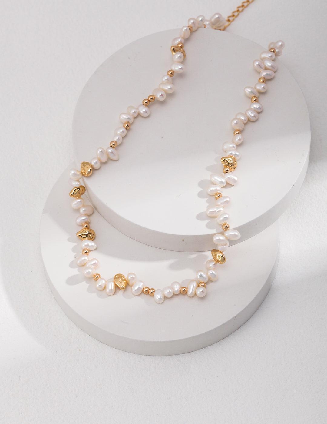 Emilia pearl necklace & pearl bracelet