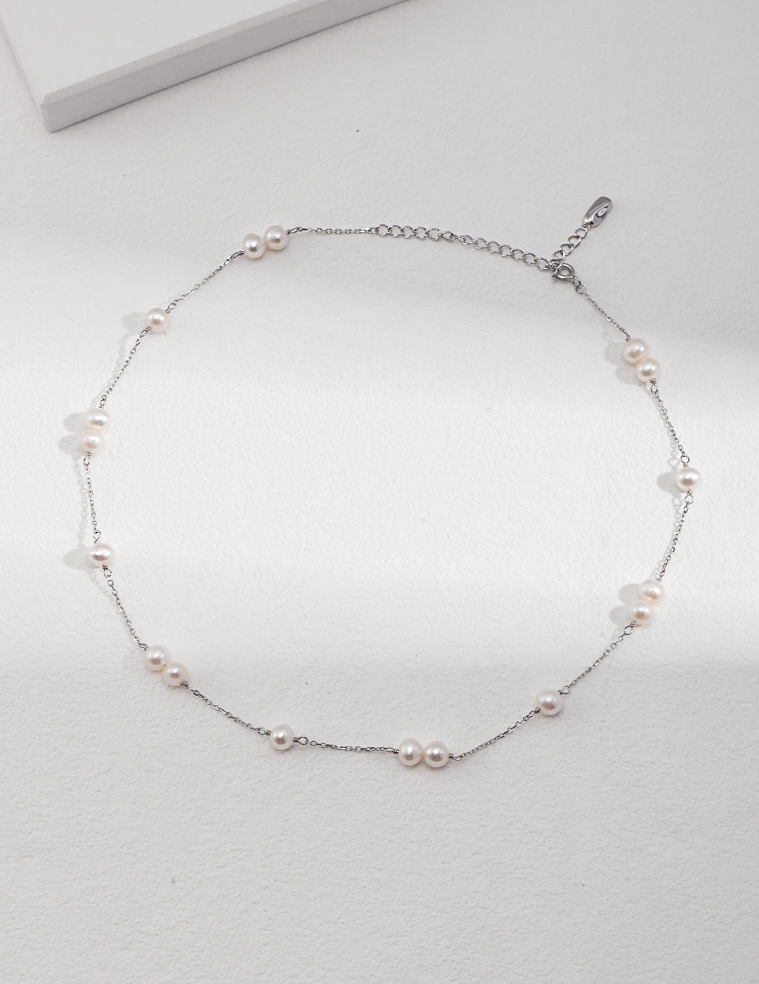 "Enchante" pearl necklace & bracelet