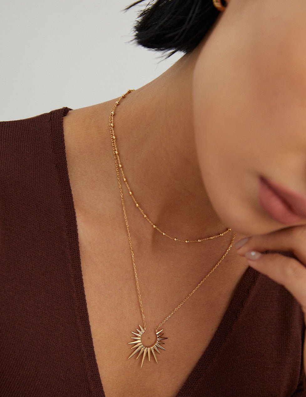 Beau comme le Soleil fine necklace with sun pendant & fine chain