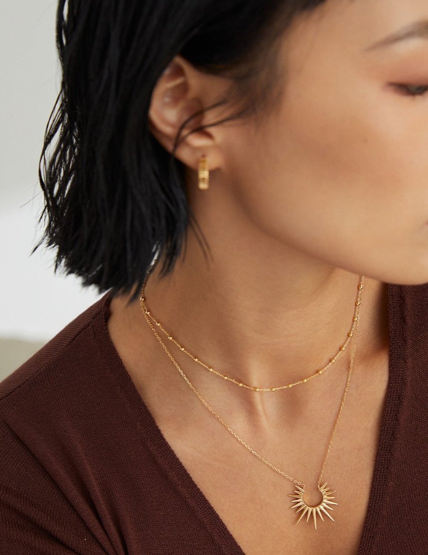 Beau comme le Soleil fine necklace with sun pendant & fine chain