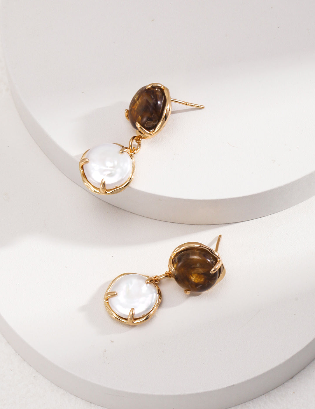 Venus - Pearl Earrings