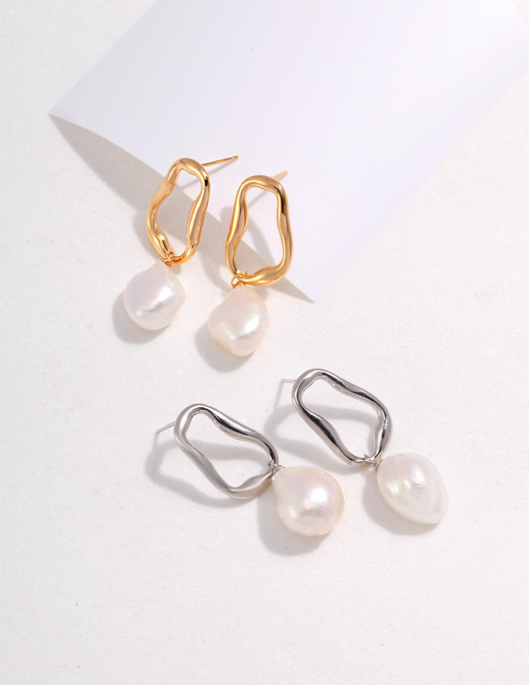 Grace - Baroque pearl earrings