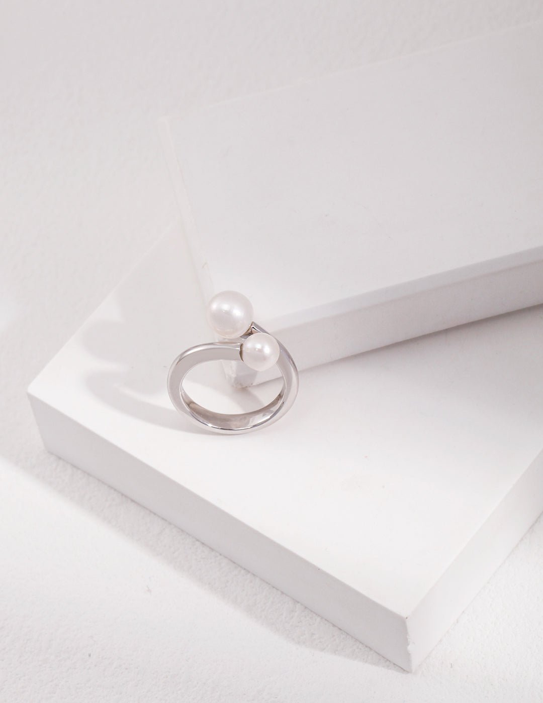 Kiss - Chic pearl ring