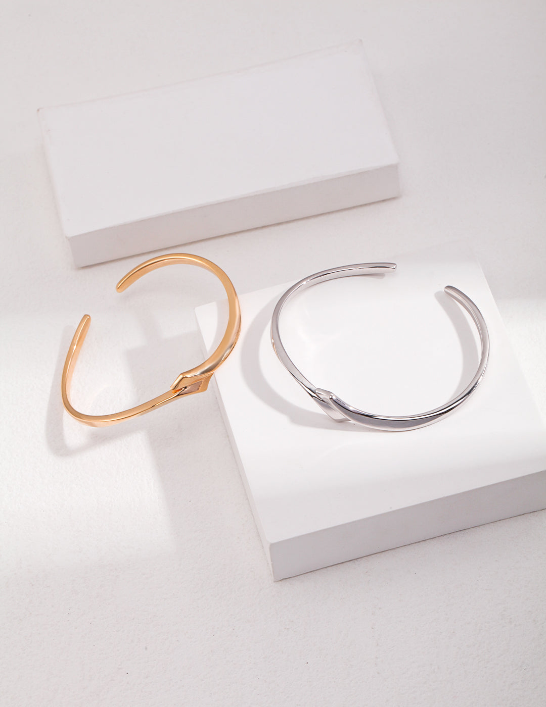 Bangle/ Bracelet