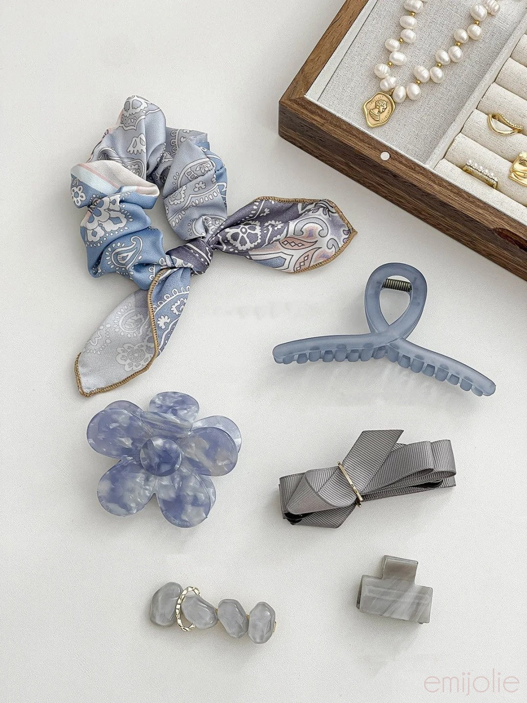 Blue hair accessory set