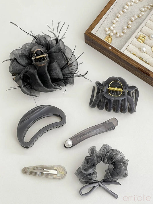 Black hair accessory set