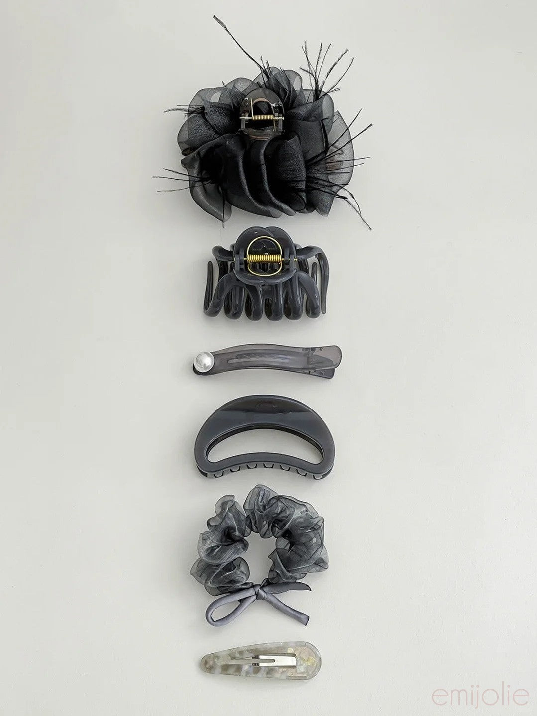 Black hair accessory set