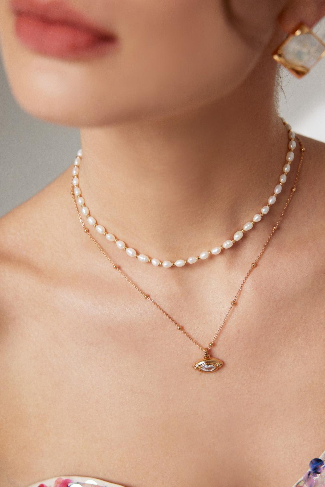 "Lovely Day" Long Necklace & Chain made of Freshwater Cultured Pearls