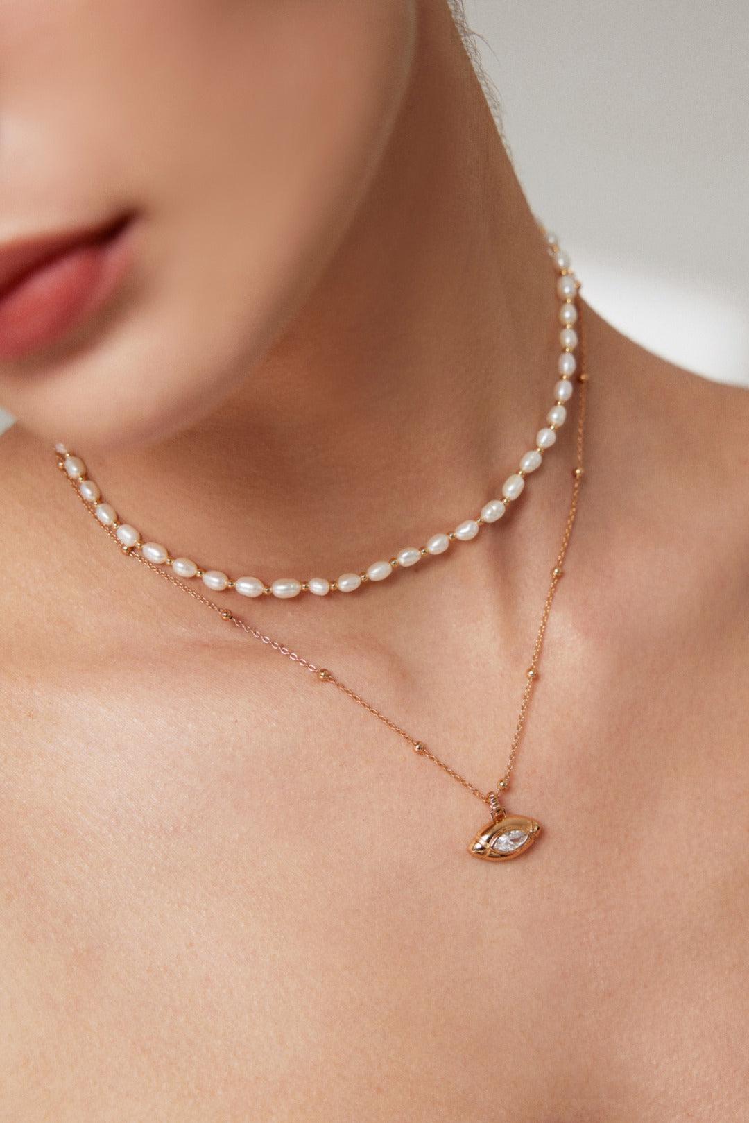 "Lovely Day" Long Necklace & Chain made of Freshwater Cultured Pearls