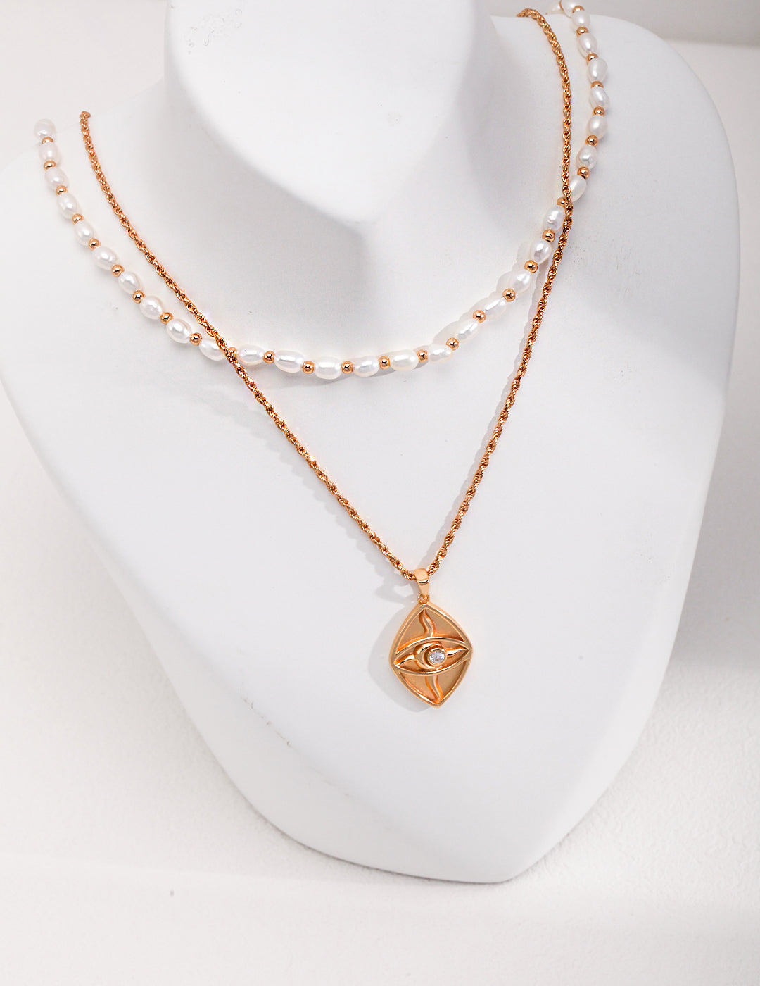 The Eye necklace with eye pendant & chain with freshwater cultured pearls