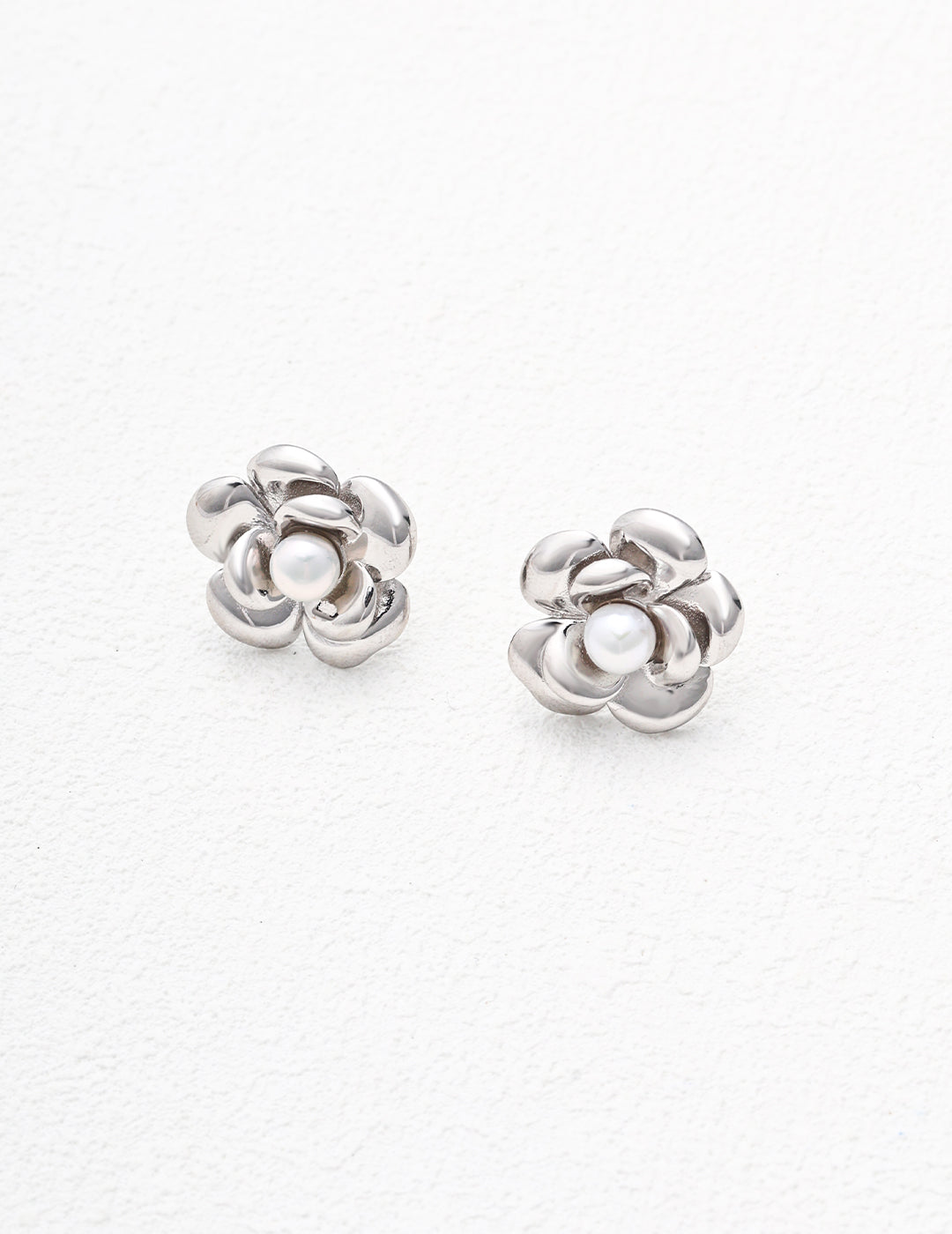 Shining Flower - Flower pearl earrings