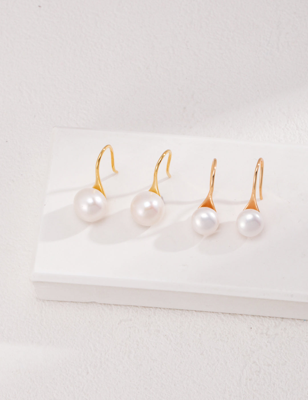 Lia - Pearl Earrings