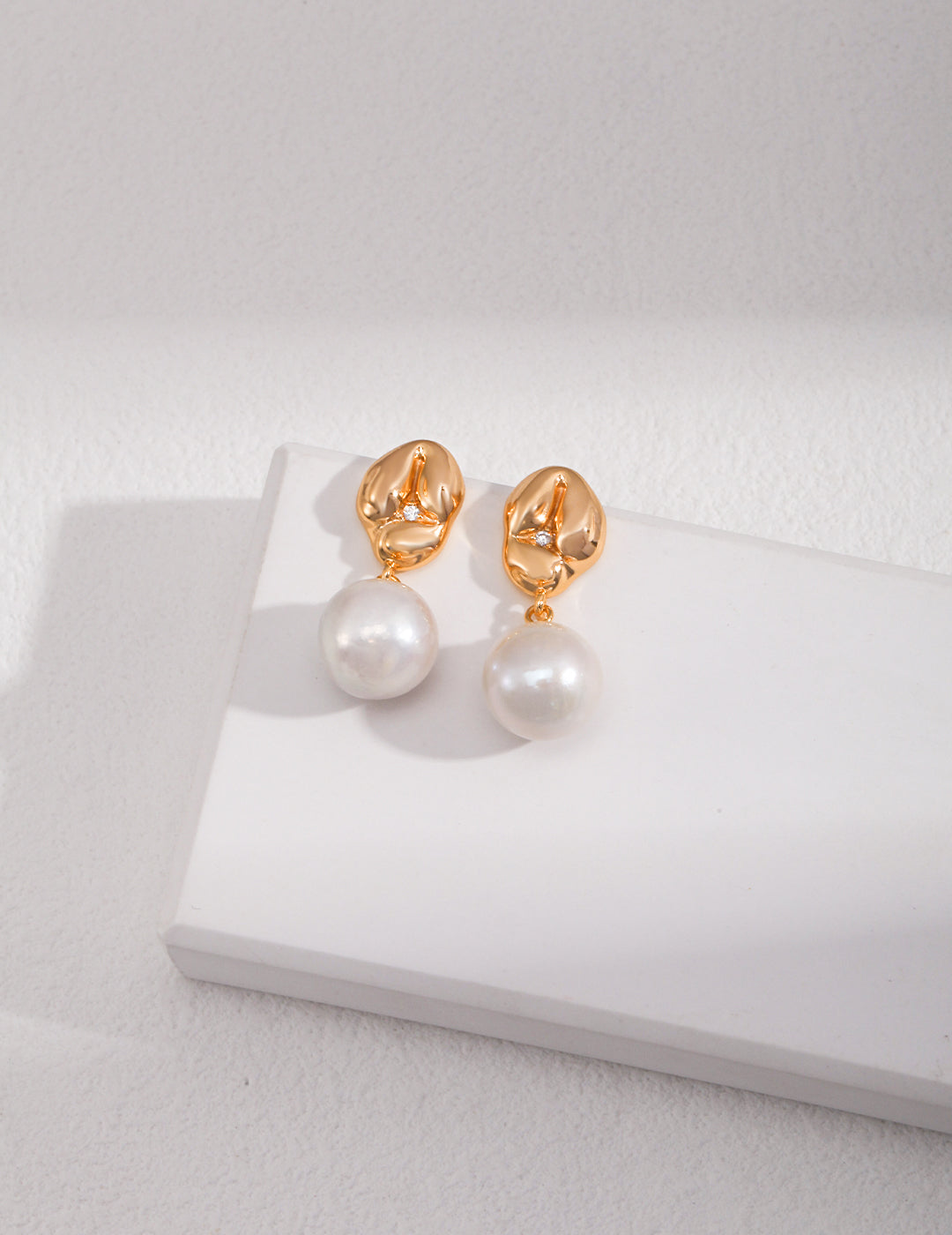 Angel Whisper - Pearl Stud Earrings