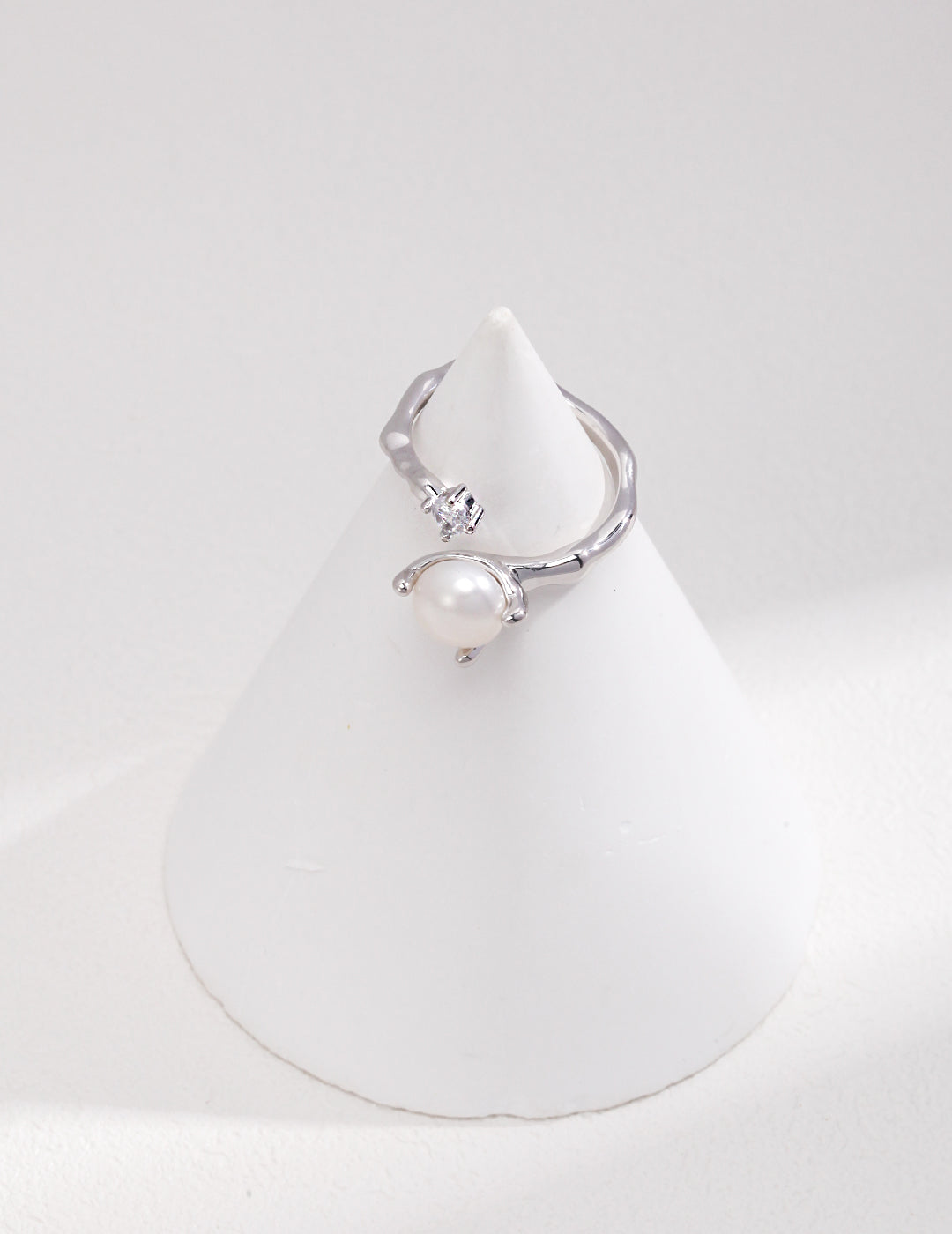 Promise - Pearl/Crystal Ring